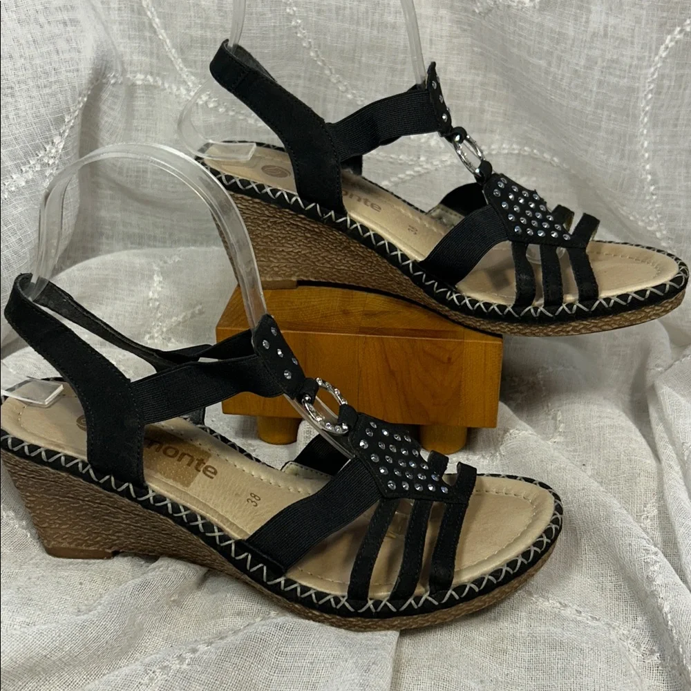 Remonte almost NEW leather elastic straps wedge shoes